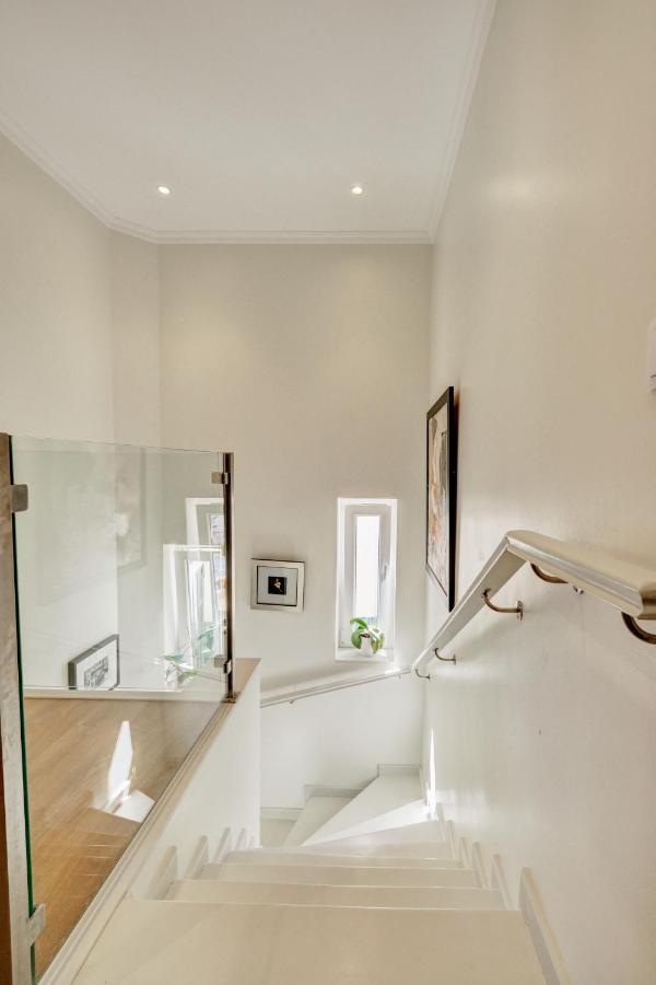 Comfortable Town House In Quiet Area By Lovelystay ลิสบอน ภายนอก รูปภาพ