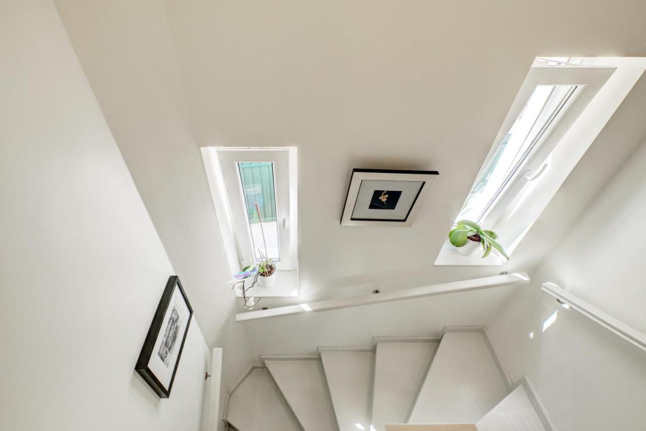 Comfortable Town House In Quiet Area By Lovelystay ลิสบอน ภายนอก รูปภาพ