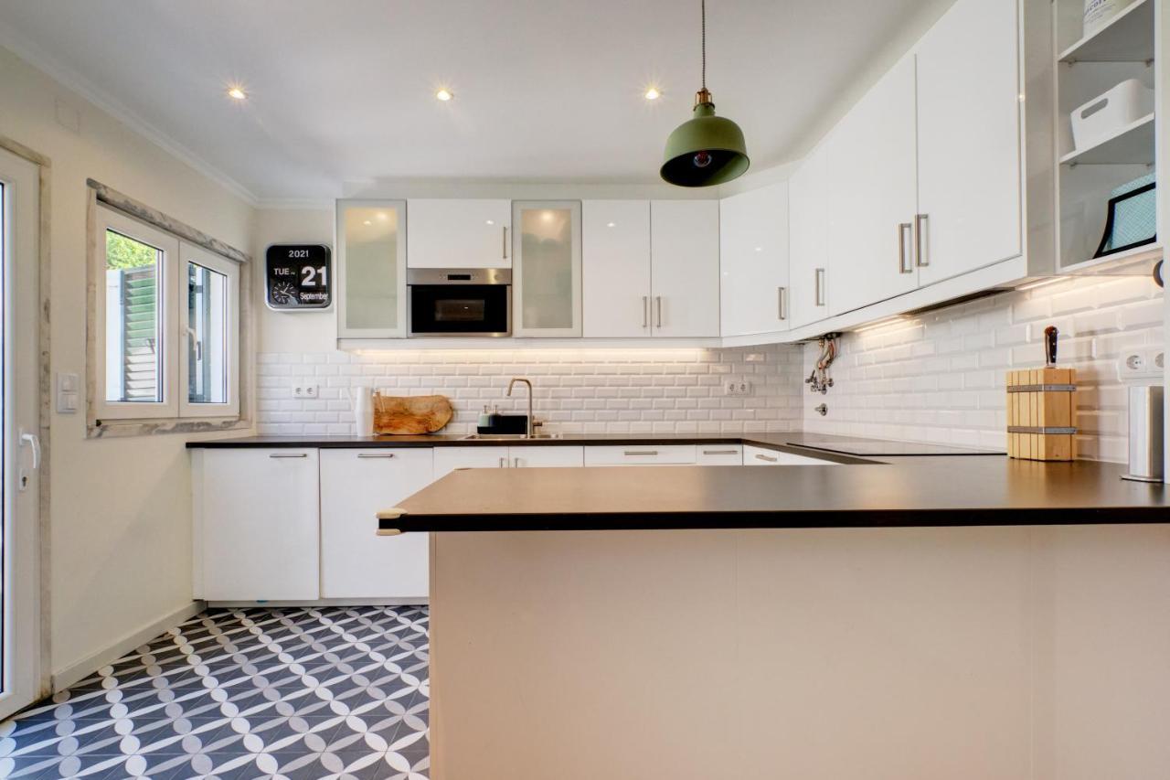 Comfortable Town House In Quiet Area By Lovelystay ลิสบอน ภายนอก รูปภาพ