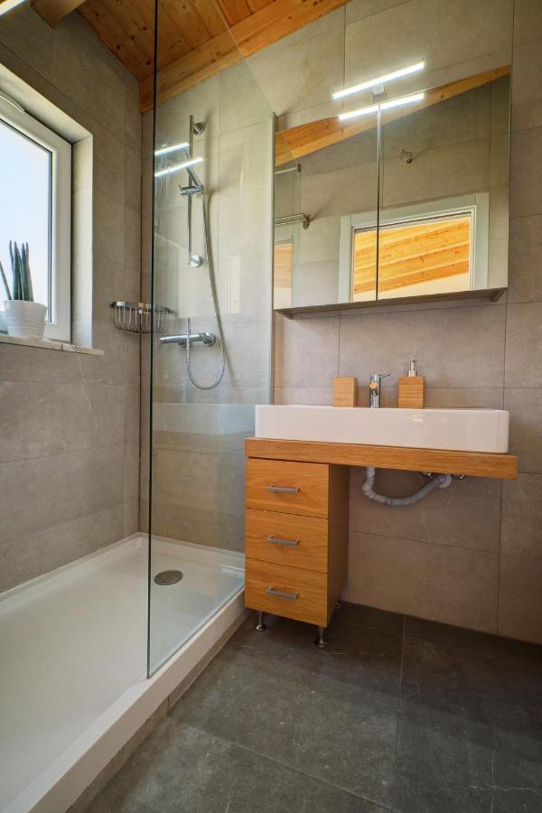 Comfortable Town House In Quiet Area By Lovelystay ลิสบอน ภายนอก รูปภาพ