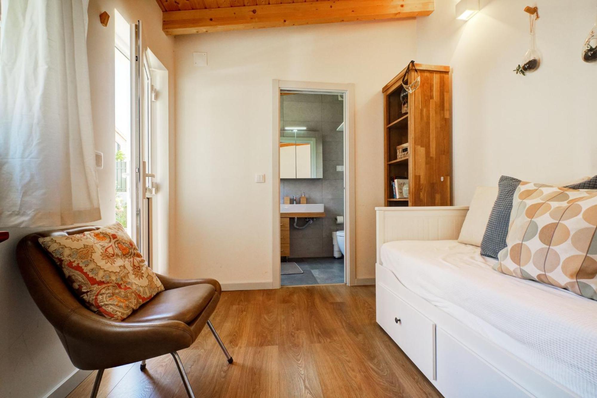 Comfortable Town House In Quiet Area By Lovelystay ลิสบอน ภายนอก รูปภาพ